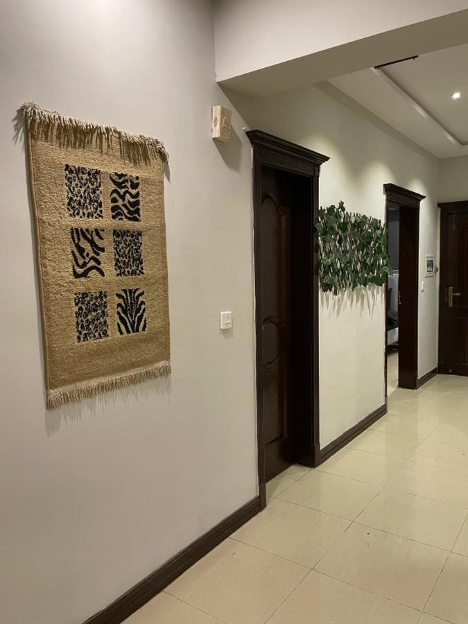 Freddy'S Luxury Family Apartments Исламабад Экстерьер фото
