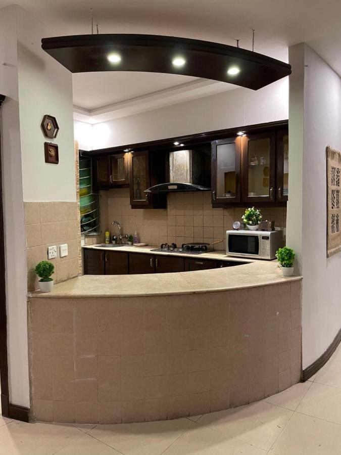 Freddy'S Luxury Family Apartments Исламабад Экстерьер фото