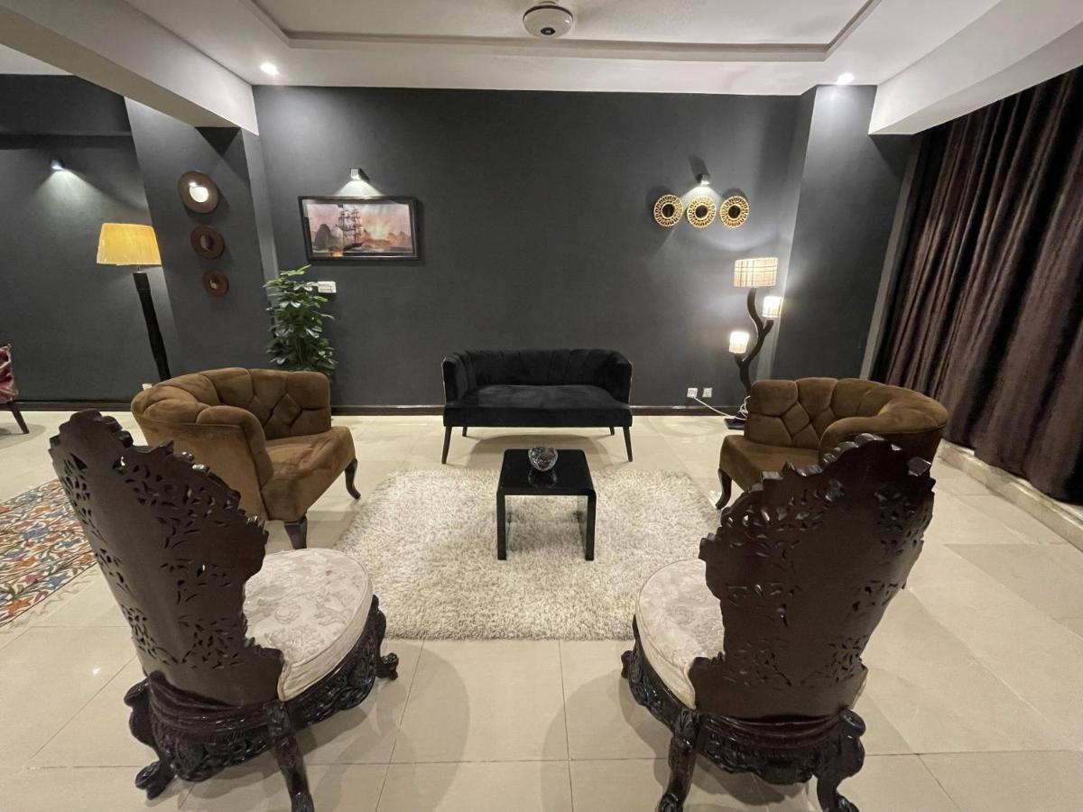 Freddy'S Luxury Family Apartments Исламабад Экстерьер фото